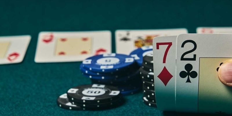 Tìm hiểu cơ bản về poker và lý do trò chơi này hấp dẫn Tìm hiểu cơ bản về poker và lý do trò chơi này hấp dẫn